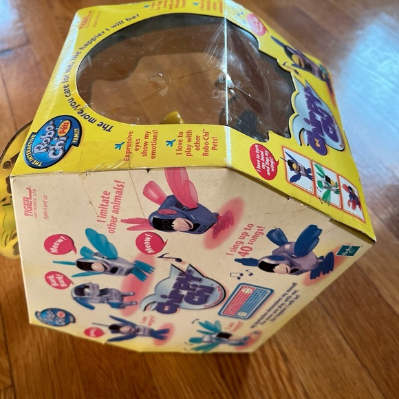New 2001 Chirpy-Chi Interactive Pet Bird Sega Hasbro Tiger Electronics Not Test - Picture 11 of 13